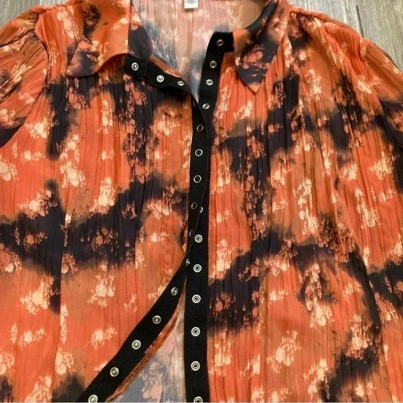 Urban Outfitters Semi Sheer Long Sleeve Top Flared Sleeves Casual Retro Frunky M - Picture 7 of 10